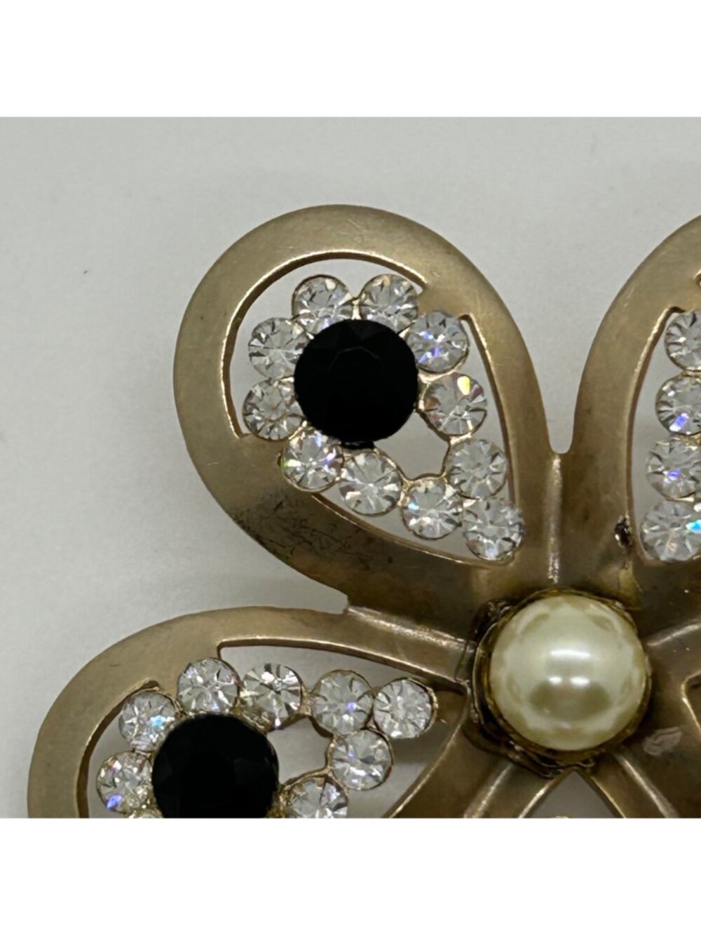Vintage Gold Tone Flower Brooch Black Clear Rhinestones Faux Pearl Center Floral - Picture 4 of 12